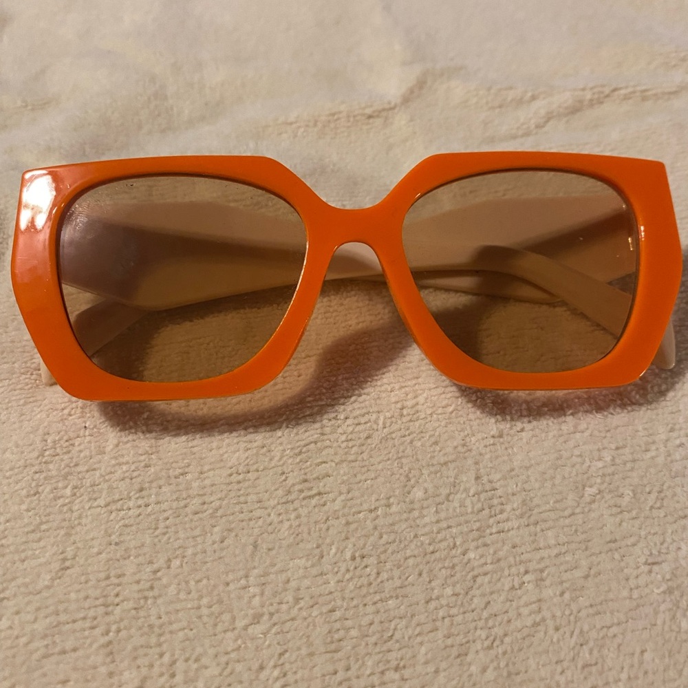 Sun glasses light weight 2 tone